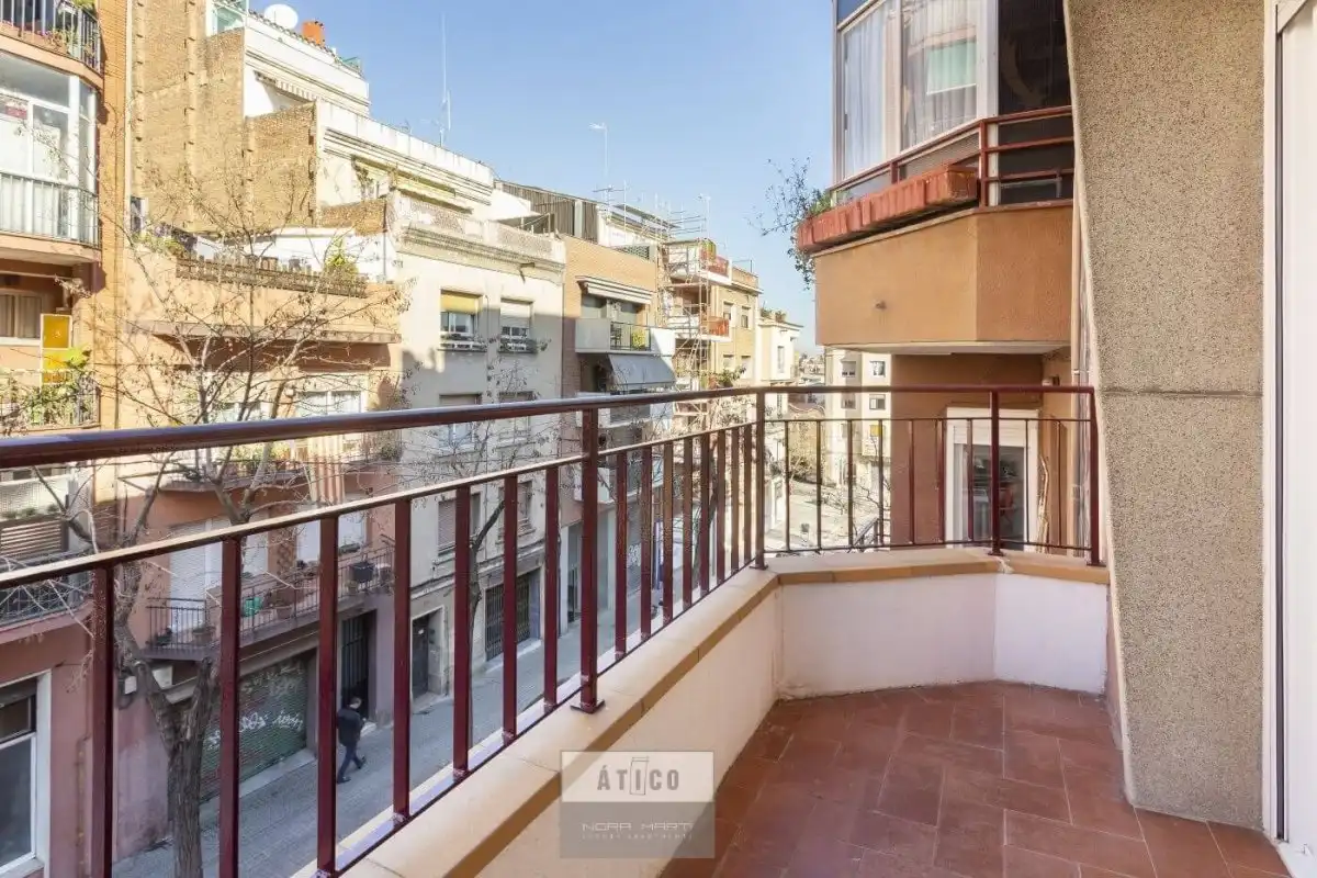 Balcony of Flat for rent in Barcelona  with Air Conditioner, Heating and Parquet flooring