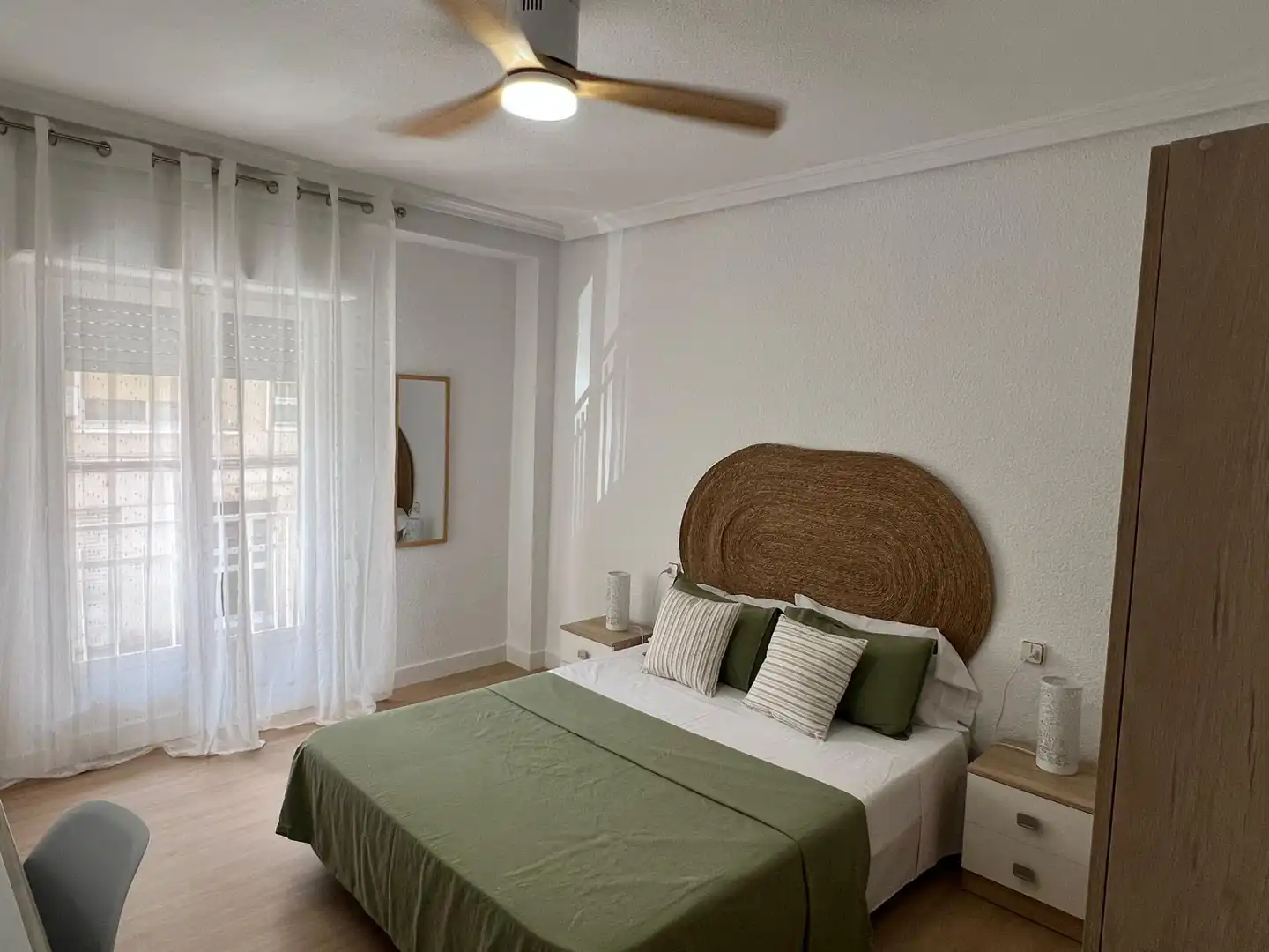 Flat for rent in Calle TORRES QUEVEDO, 51, Plaza Crevillente - Antiguos Juzgados - El Asilo