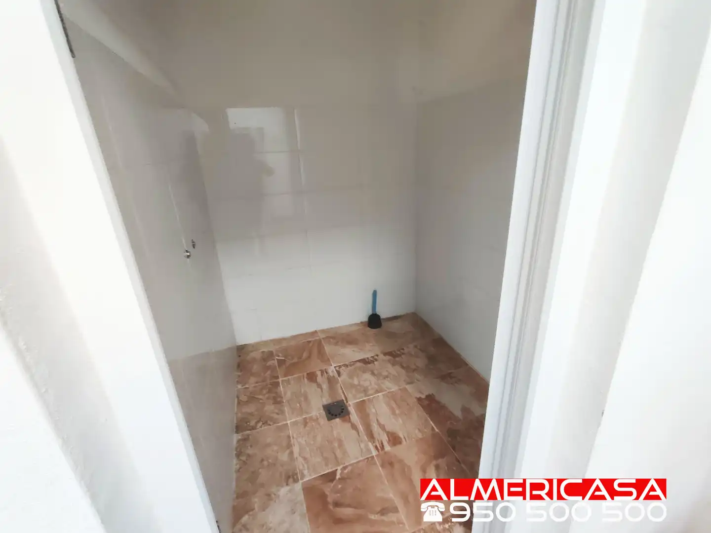 Baño de Casa adosada en venta en Almería con Jardín privado