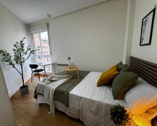 Bedroom of Apartment to share in  Madrid Capital  with Furnished, Oven and Internet