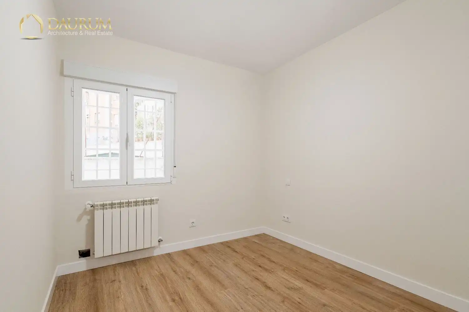 Bedroom of Flat for sale in Madrid  with Air Conditioner and Heating