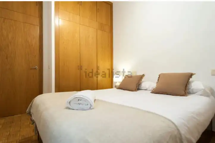 Schlafzimmer von Wohnung zur Miete in Madrid mit Heizung und Möbliert