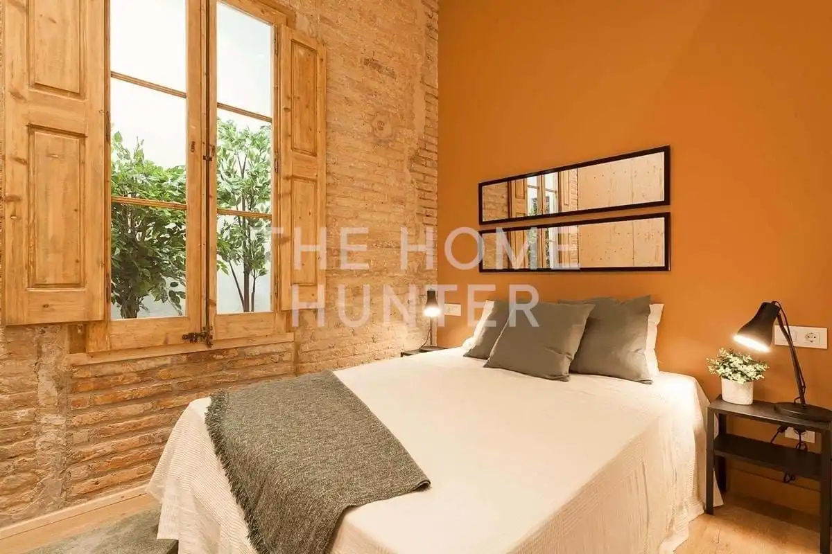 Schlafzimmer von Wohnung zum Verkauf in Barcelona mit Heizung, Privatgarten und Terrasse