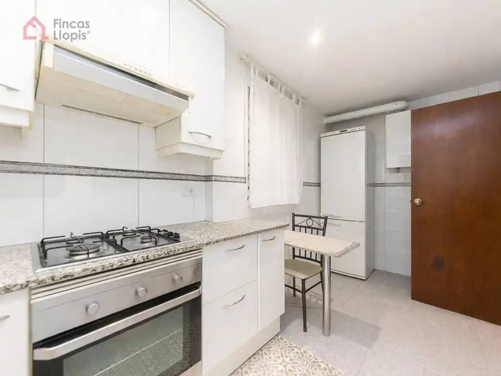 Küche von Wohnung zum Verkauf in L'Hospitalet de Llobregat mit Terrasse und Balkon