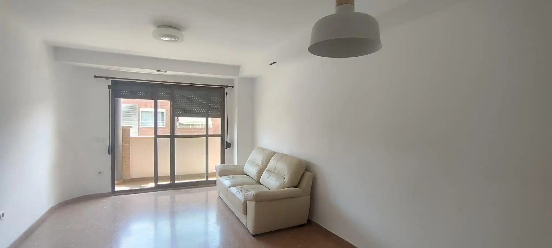 Terrasse von Wohnung zur Miete in Paiporta mit Balkon