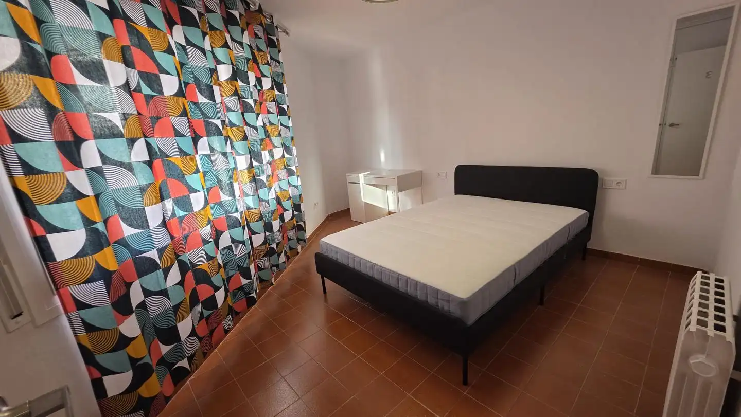 Habitación de Piso de alquiler en Terrassa con Calefacción, Amueblado y Balcón