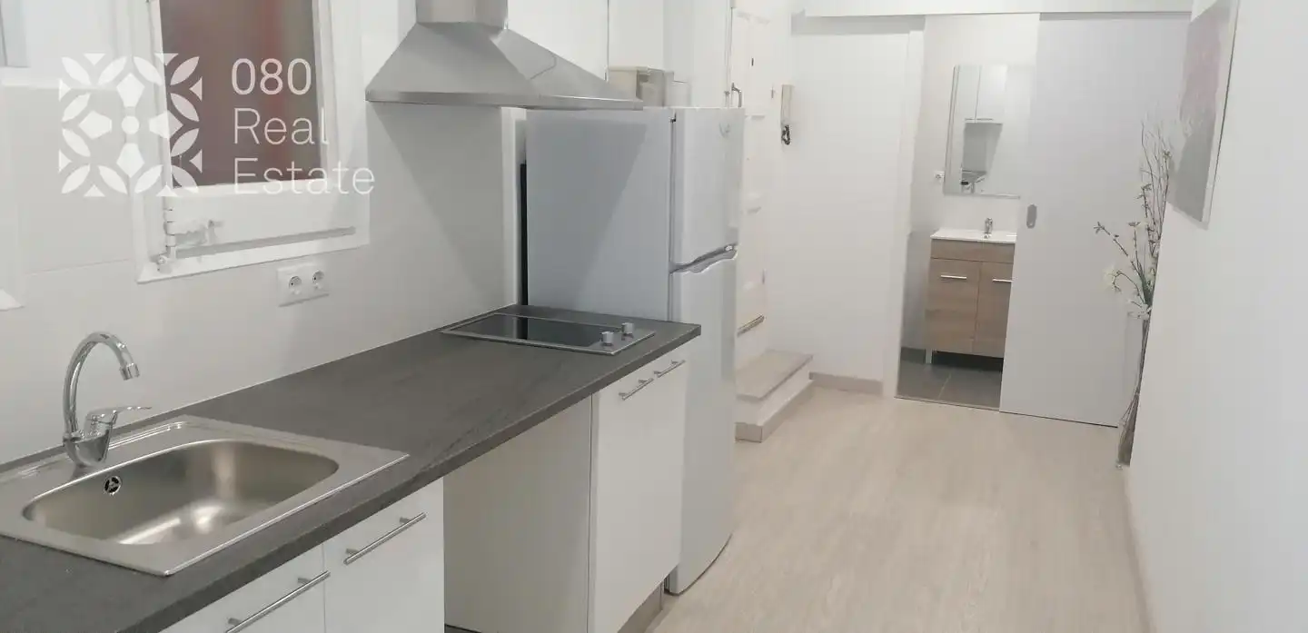 Cuina de Planta baixa en venda en Barcelona amb Parquet i Terrassa