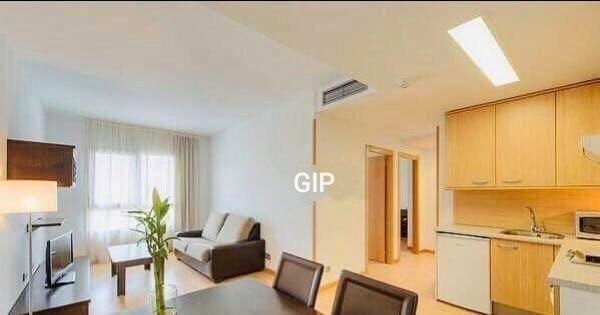 Living room of Flat to rent in  Madrid Capital  with Air Conditioner, Heating and Parquet flooring