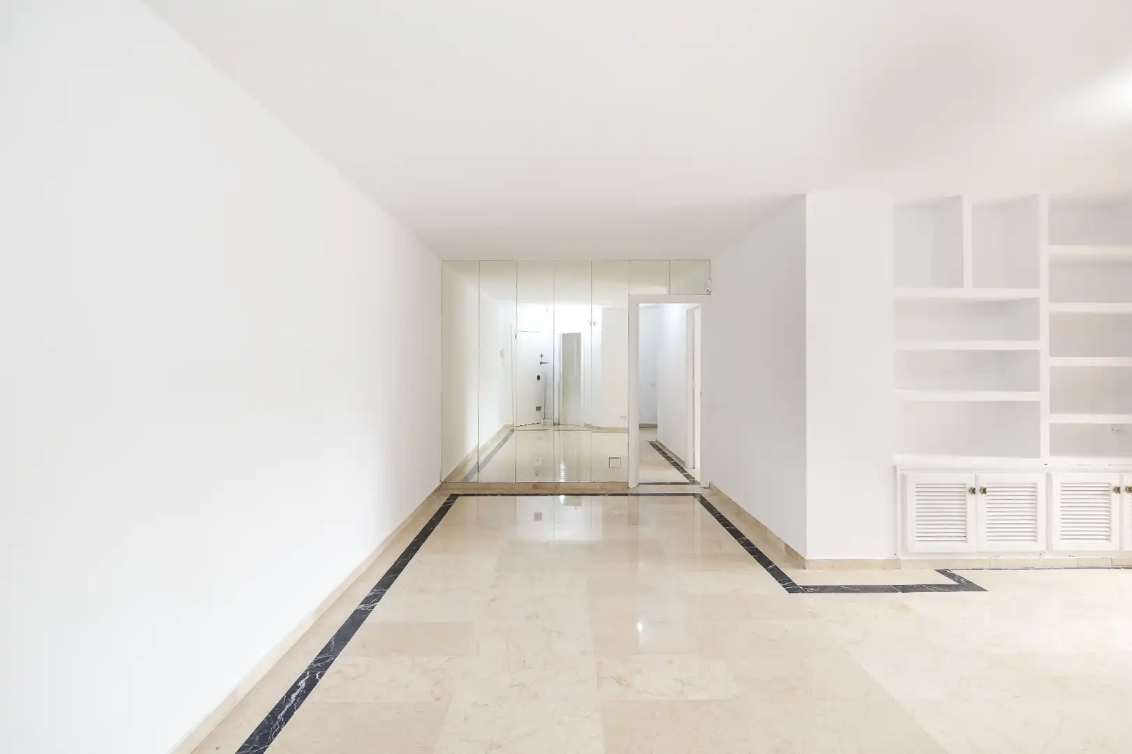 Flat for sale in Marbella  with Terrace and Storage room