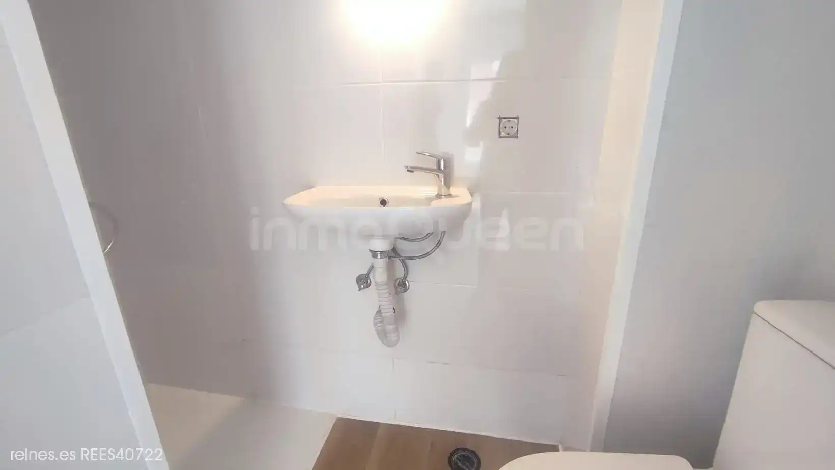 Baño de Piso en venta en Grado con Calefacción y Terraza
