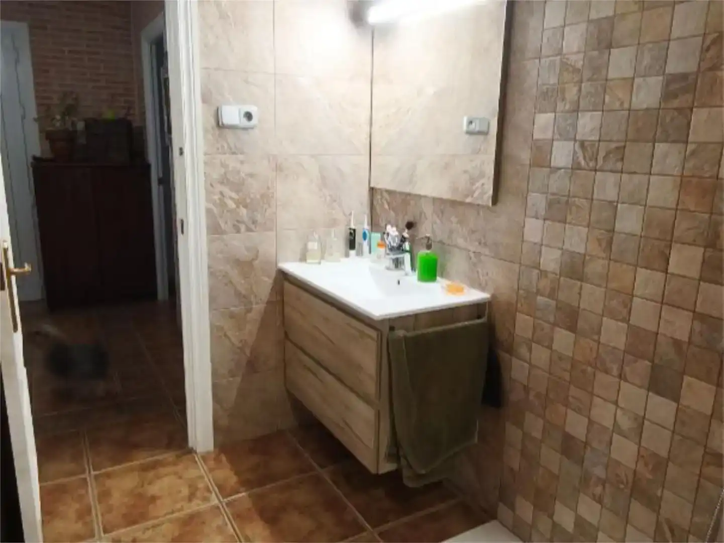 Bany de Pis en venda en Cedillo del Condado amb Aire condicionat