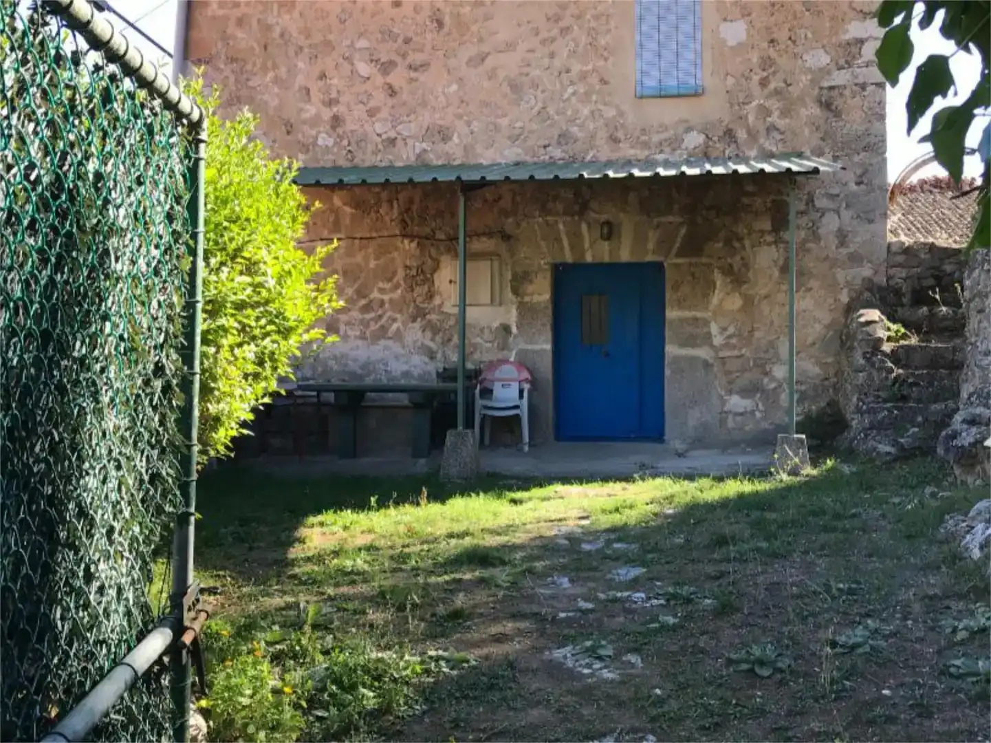 Vista exterior de Pis en venda en Miraveche amb Jardí privat i Moblat
