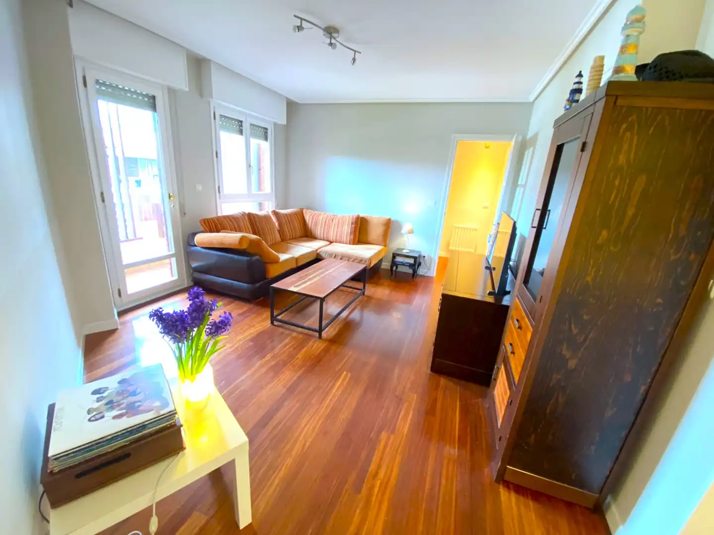 Living room of Flat for sale in Castro-Urdiales  with Heating, Parquet flooring and Terrace