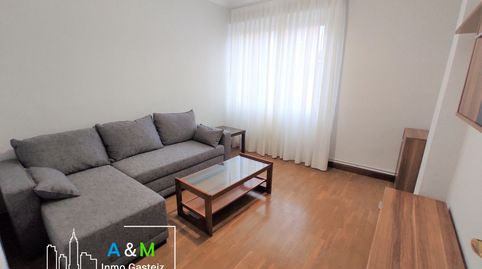 Photo 3 of Flat for rent in Canciller Ayala, Desamparados, Vitoria - Gasteiz