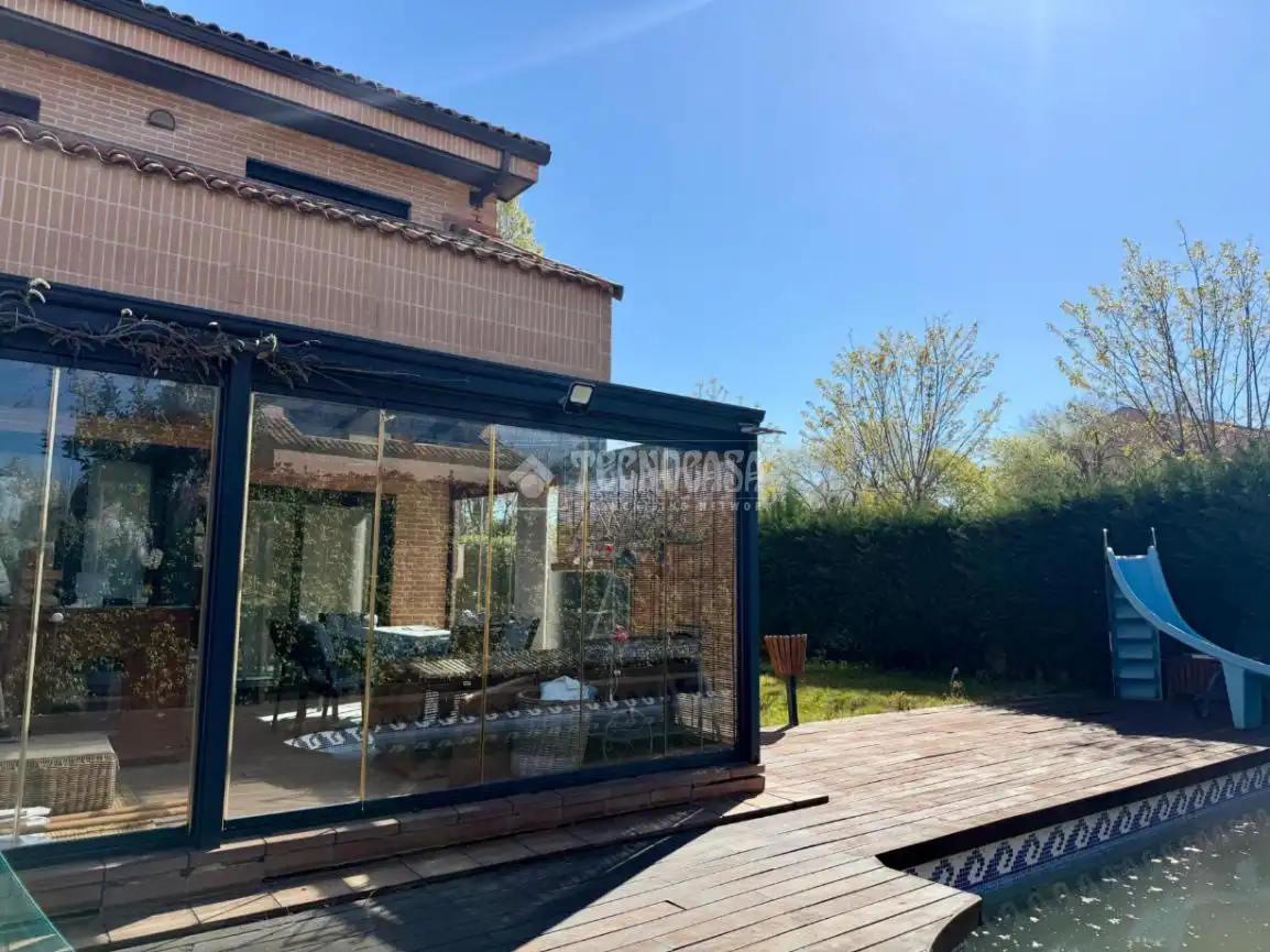 Jardí de Casa adosada en venda en Villanueva de la Cañada amb Aire condicionat, Calefacció i Jardí privat