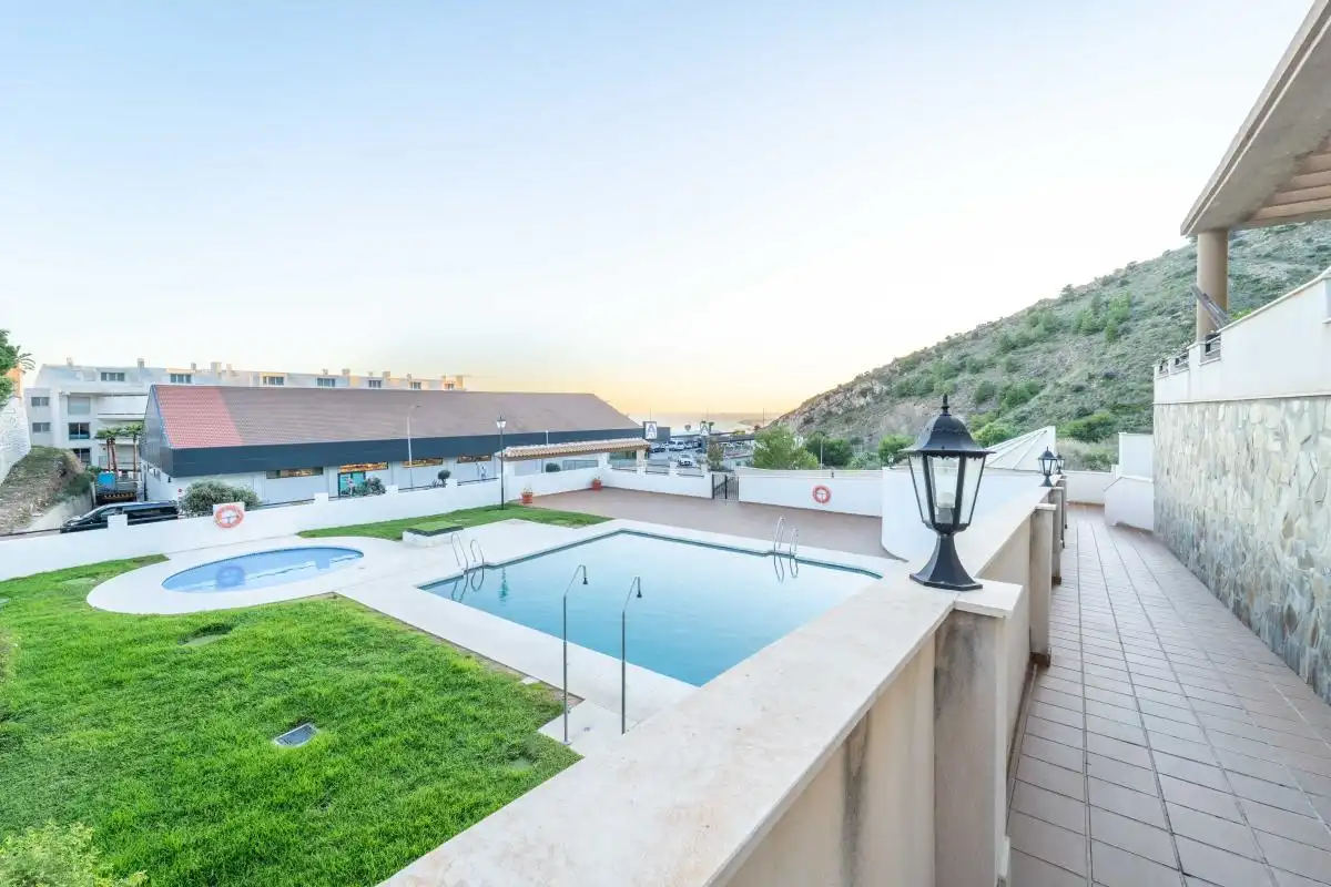 Flat for sale in Av. Retamar, La Capellanía - El Higuerón