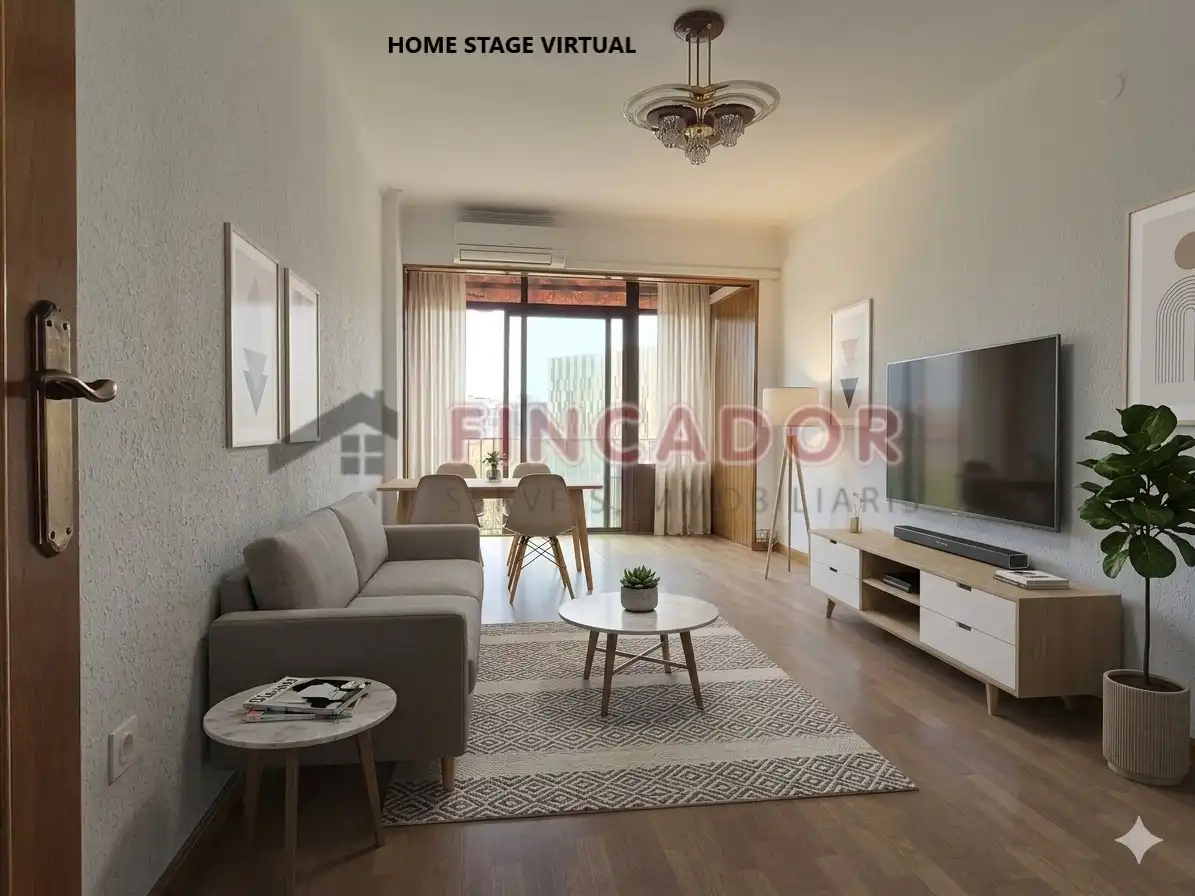 Sala d'estar de Pis en venda en L'Hospitalet de Llobregat amb Aire condicionat, Calefacció i Parquet