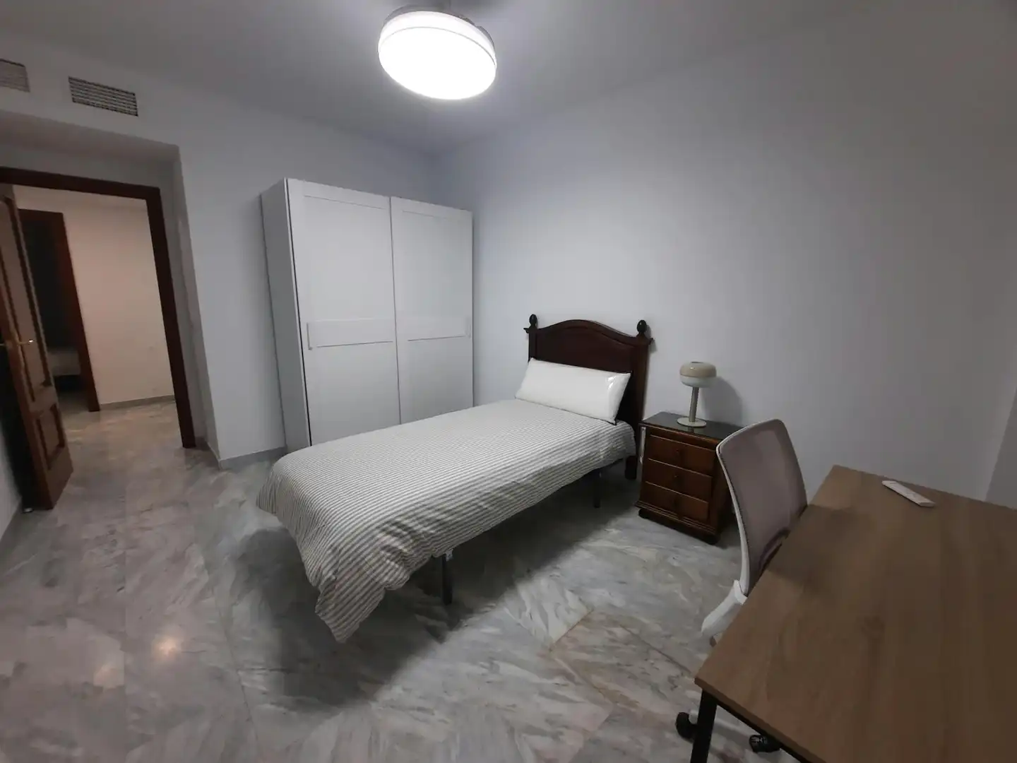 Apartamento con ascensor en alquiler en Pardaleras, imagen 5