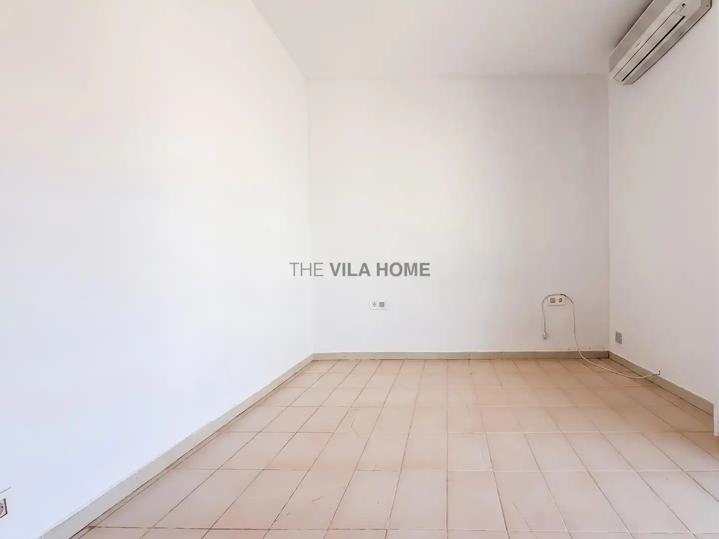 Sala d'estar de Casa adosada en venda en Cubelles amb Jardí privat, Terrassa i Traster
