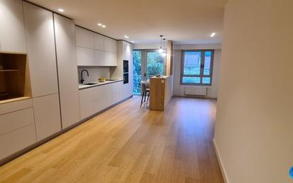 Kitchen of Flat for sale in Donostia - San Sebastián   with Air Conditioner, Terrace and Swimming Pool