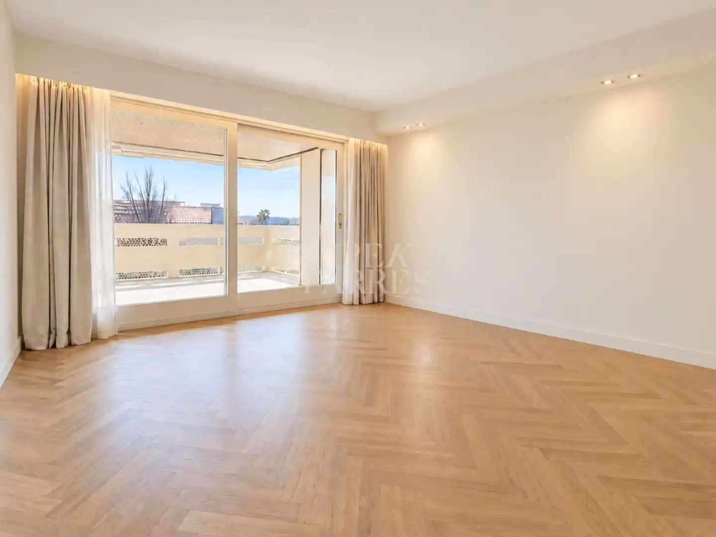 Habitación de Ático de alquiler en Les Corts