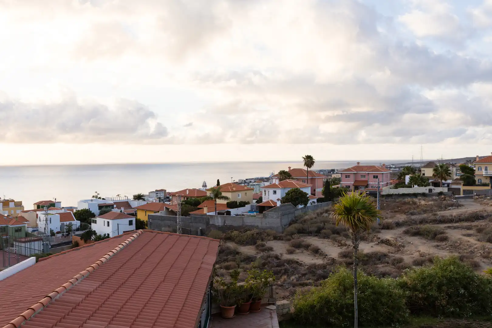 Vista exterior de Casa o xalet en venda en Candelaria amb Aire condicionat, Jardí privat i Terrassa
