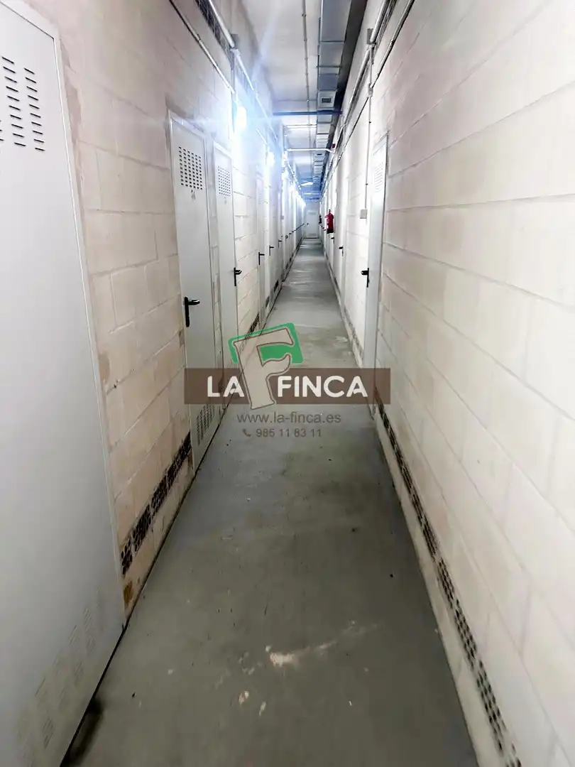 Pis en venda en Oviedo  amb Calefacció, Parquet i Traster