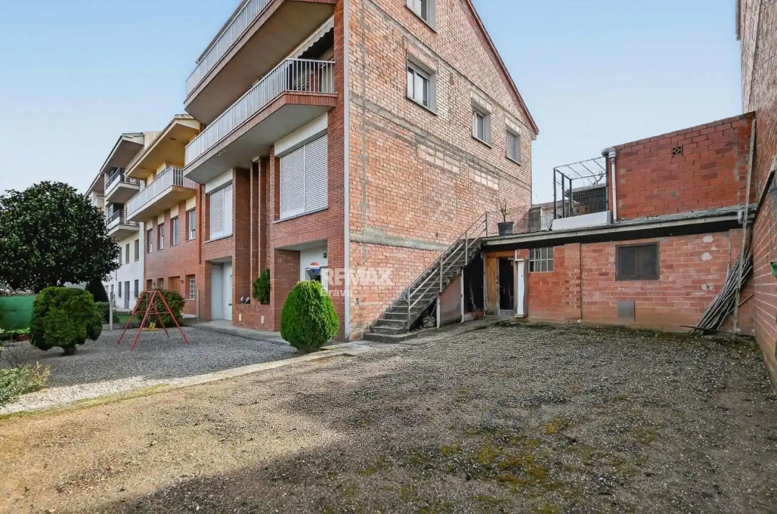 Exterior view of Houses for sale in Olot  with Air Conditioner, Private garden and Terrace