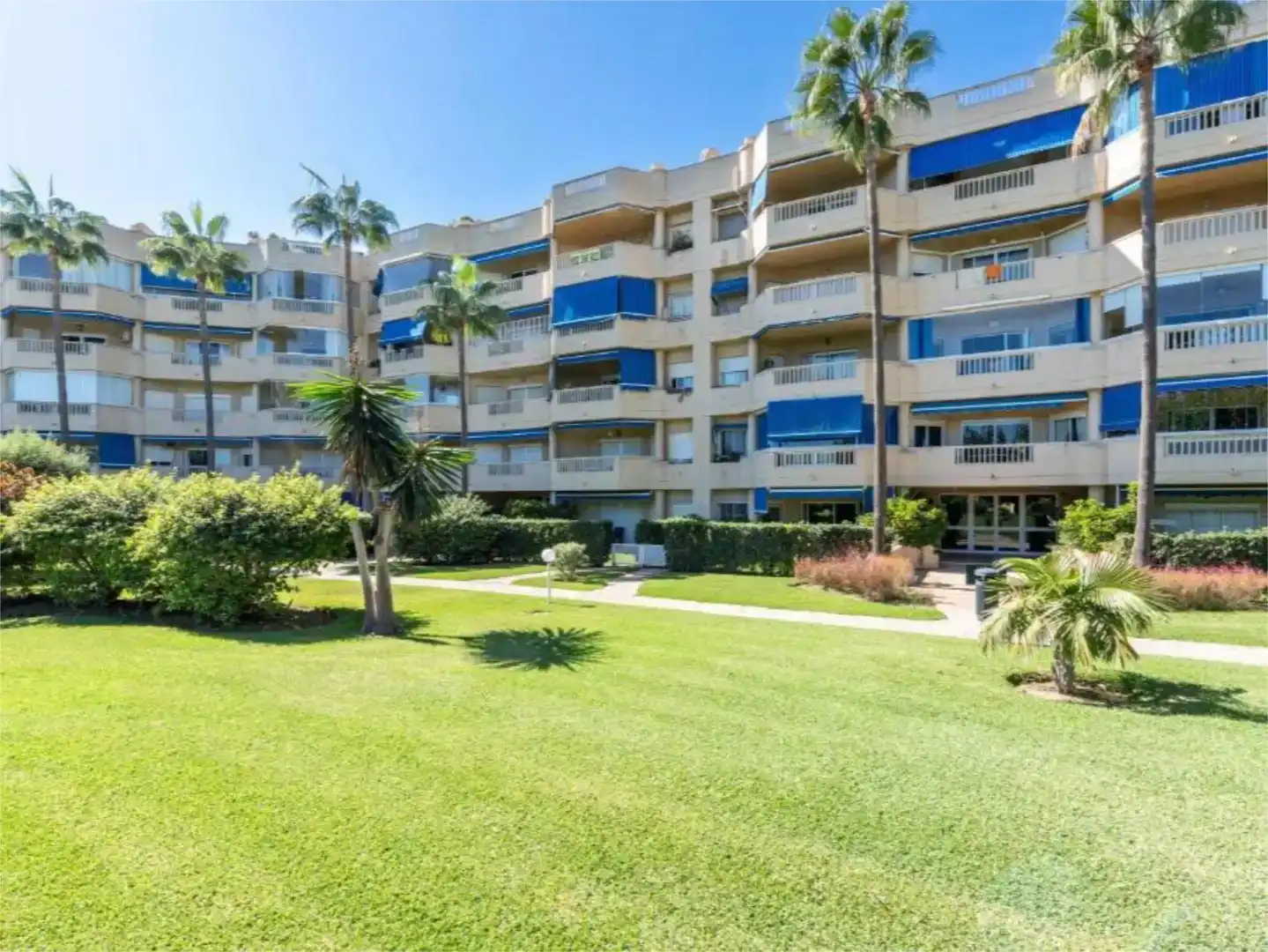 Außenansicht von Dachboden zur Miete in Torremolinos mit Klimaanlage, Privatgarten und Schwimmbad