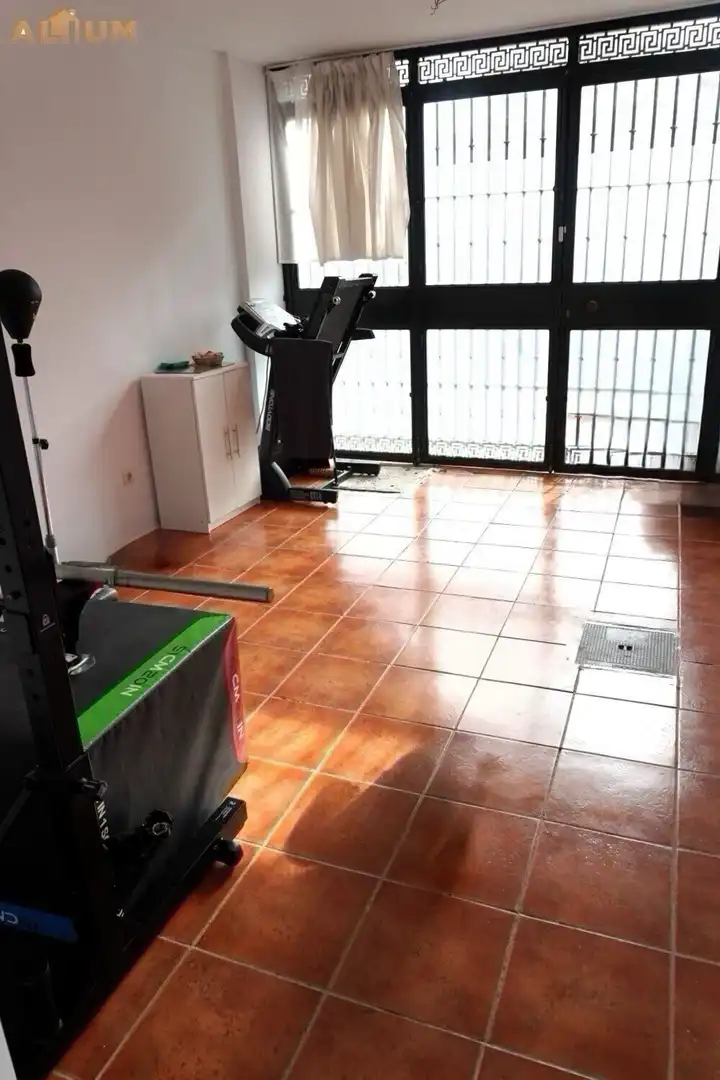 Casa o xalet en venda en Dos Hermanas amb Aire condicionat, Traster i Piscina comunitària