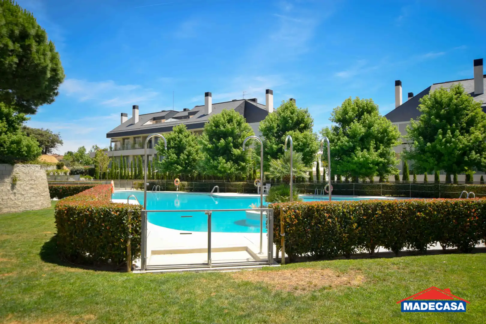 Piscina de Ático en venta en Pozuelo de Alarcón con Aire acondicionado, Calefacción y Jardín privado