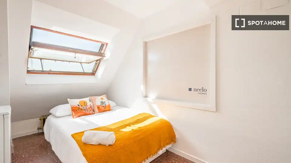 Habitación de Piso de alquiler en Madrid con Aire acondicionado, Calefacción y Amueblado