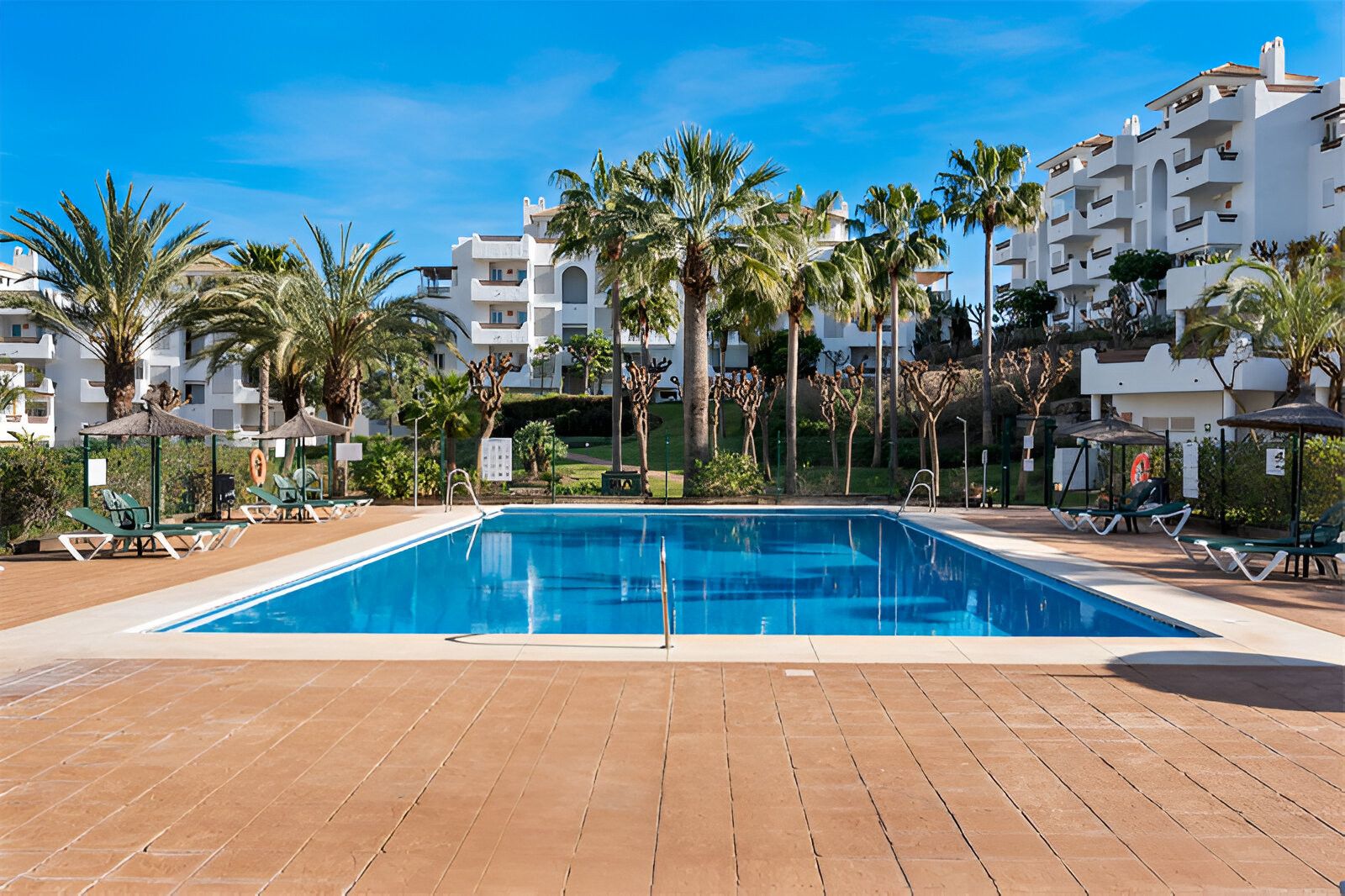 Piscina de Àtic en venda en Estepona amb Aire condicionat, Terrassa i Piscina