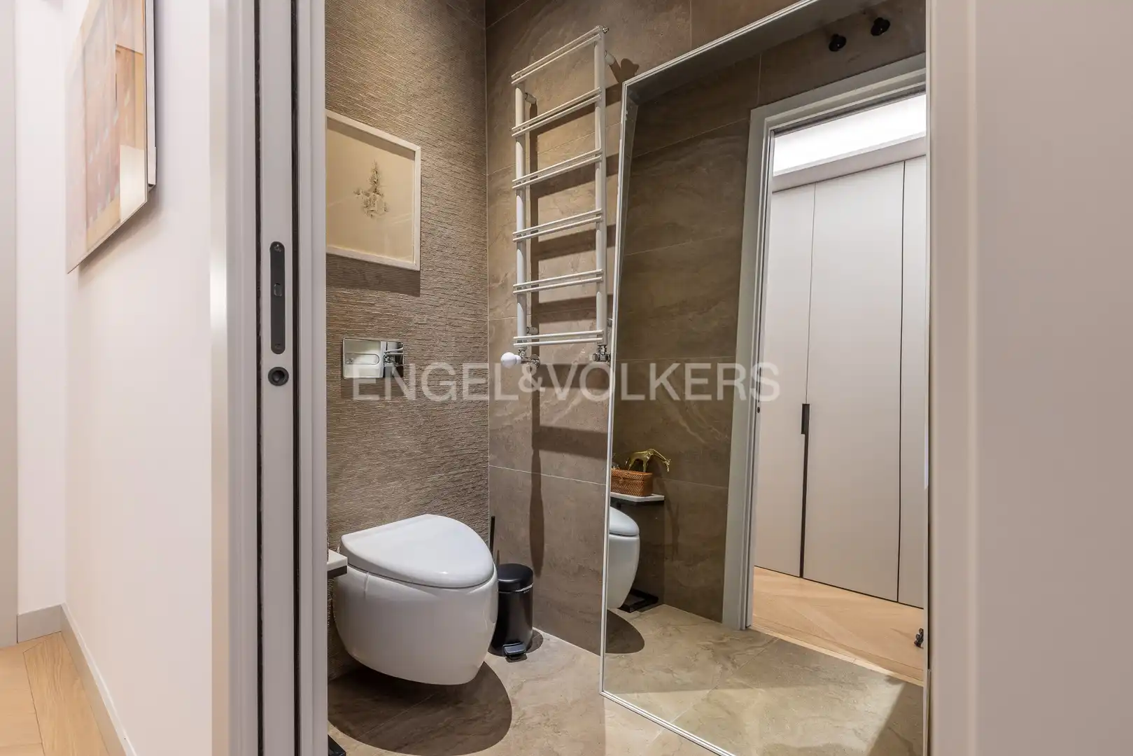 Bathroom of Flat for sale in Sevilla  with Air Conditioner, Heating and Terrace