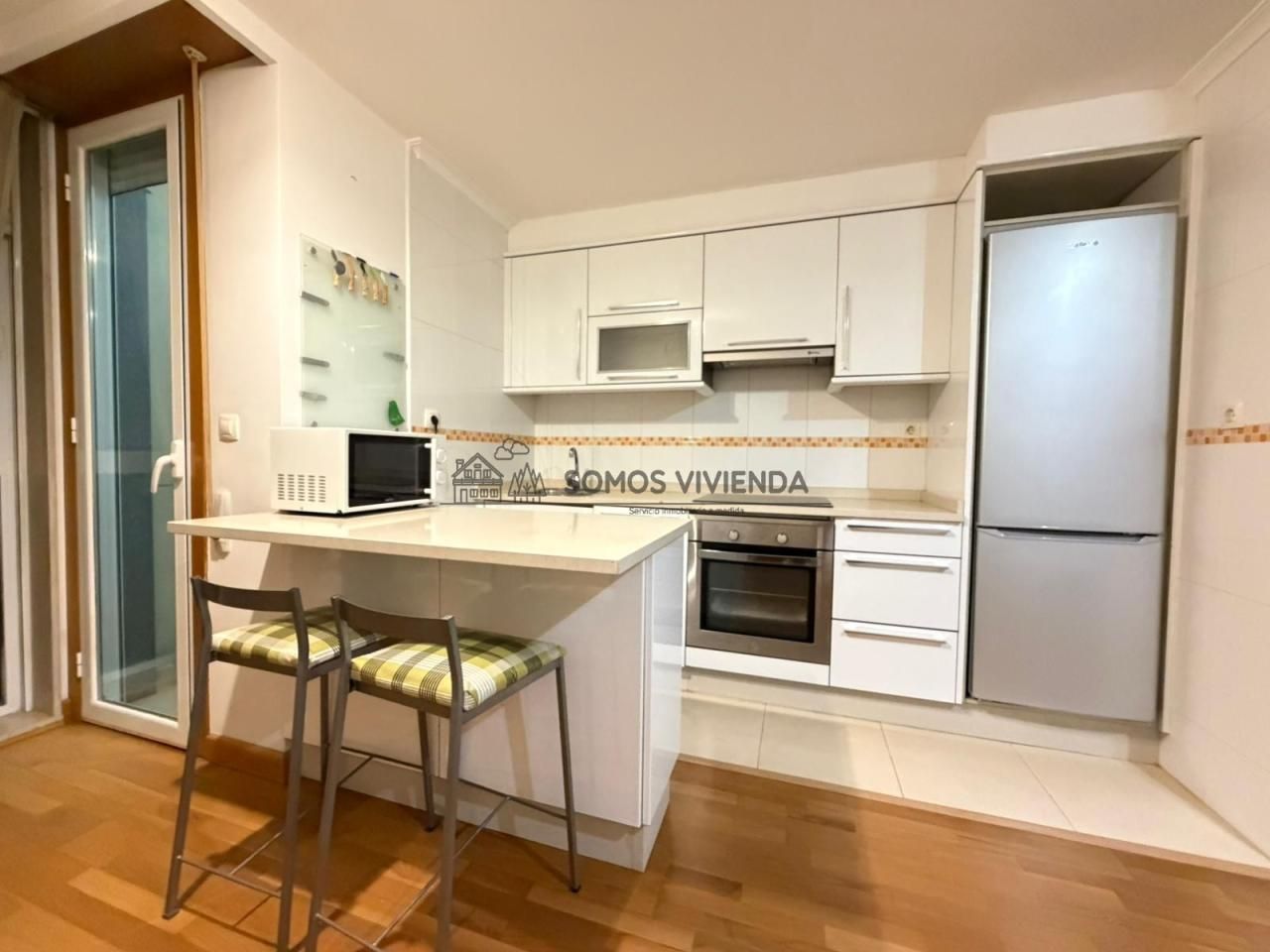 Cuina de Apartament en venda en Ourense Capital  amb Calefacció, Traster i Moblat