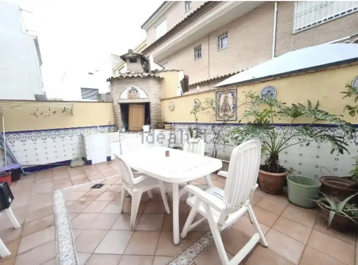 Terrasse von Einfamilien-Reihenhaus zum Verkauf in Sedaví mit Klimaanlage, Terrasse und Balkon