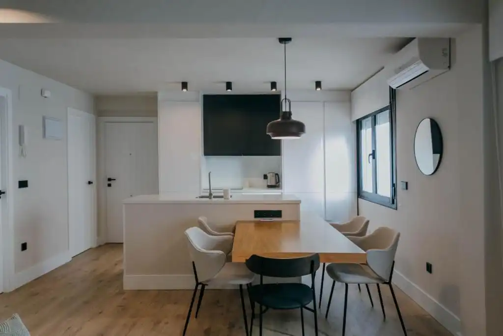 Kitchen of Flat for sale in Sevilla  with Air Conditioner, Heating and Furnished