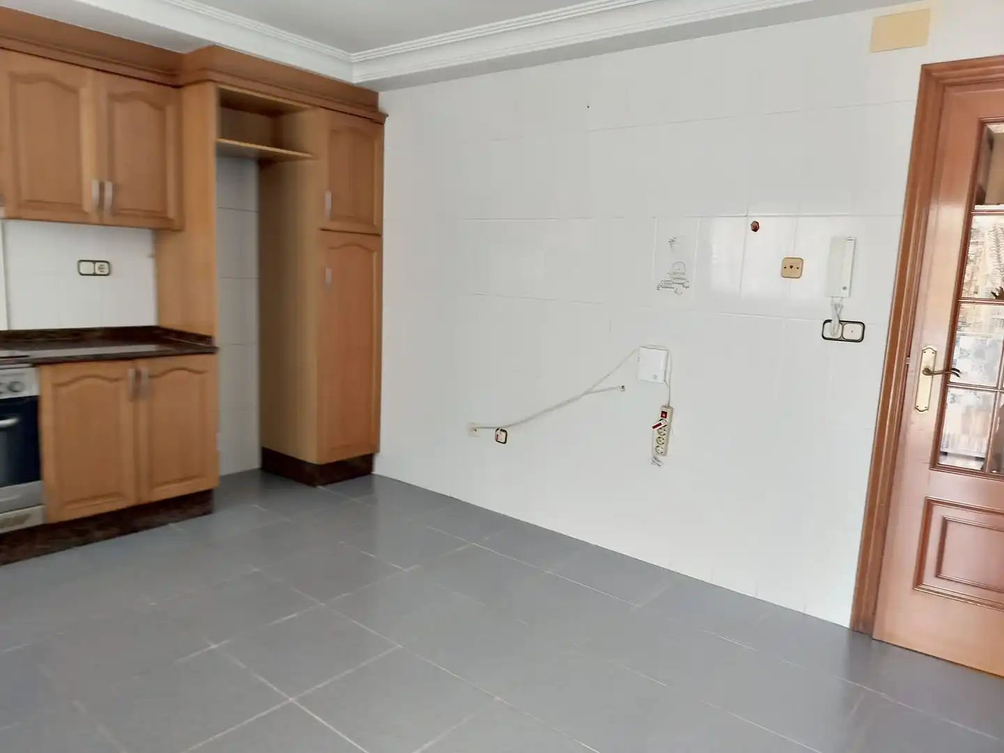 Cuina de Casa o xalet en venda en La Pobla de Vallbona amb Terrassa i Traster