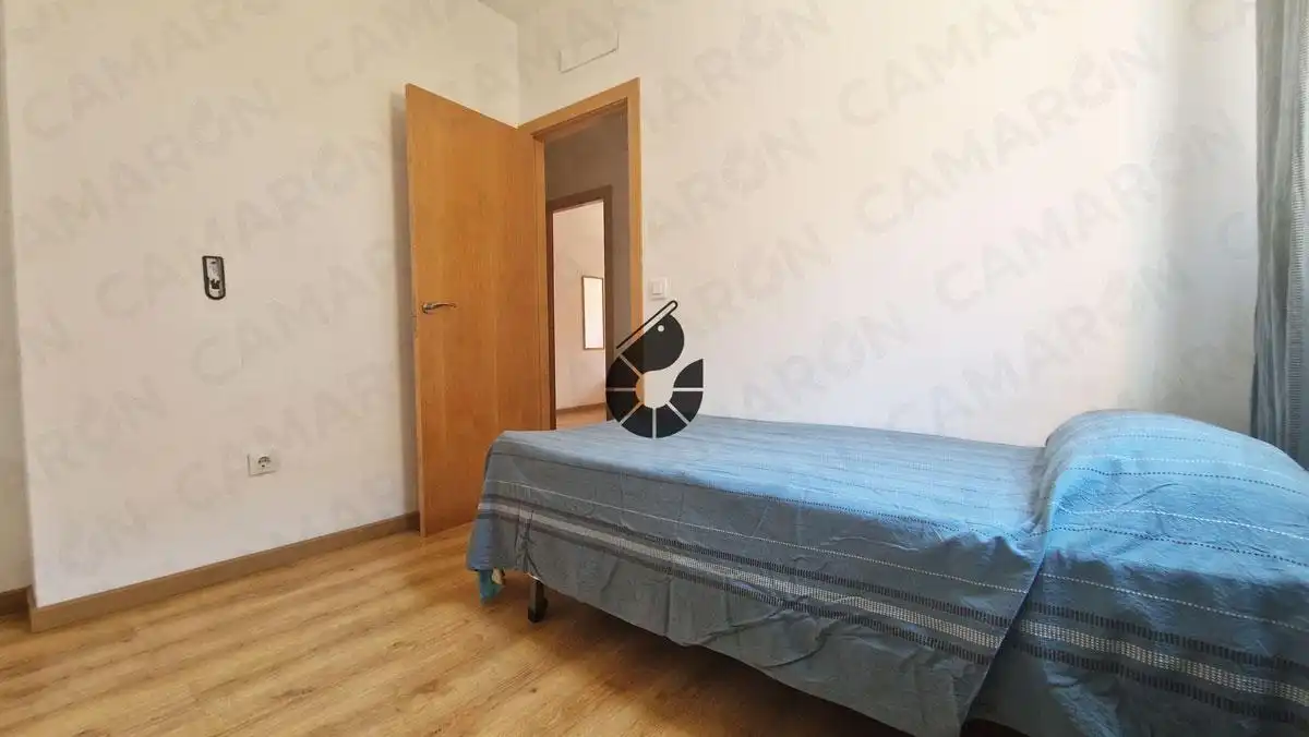 Habitación de Piso en venta en Coria del Río con Jardín privado, Trastero y Piscina