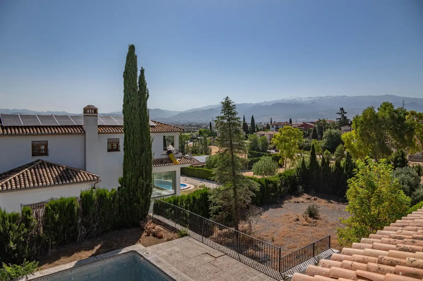 Vista exterior de Casa o xalet en venda en Las Gabias amb Calefacció, Jardí privat i Terrassa