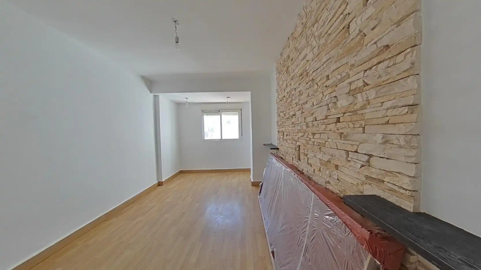 Sala de estar de Piso en venta en Zaragoza con Calefacción, Horno y Balcón