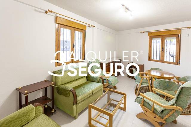 Piso en Alquiler en  de la Villa en Cobeña