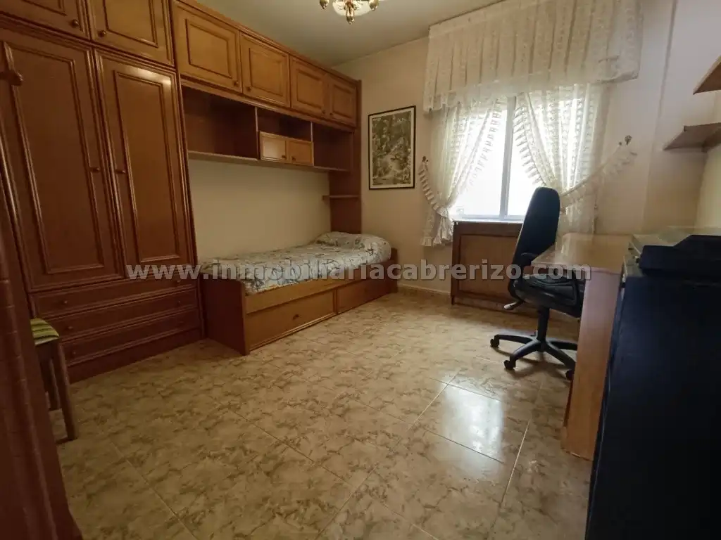 Bedroom of Flat for rent in  Logroño  with Heating, Parquet flooring and Terrace