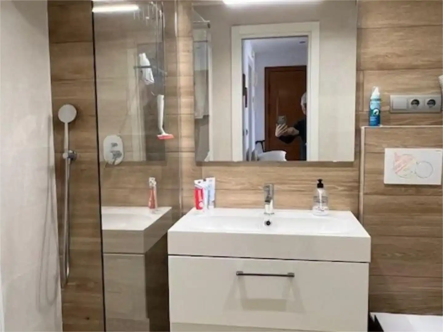 Bany de Pis en venda en Alicante / Alacant amb Parquet, Piscina i Moblat