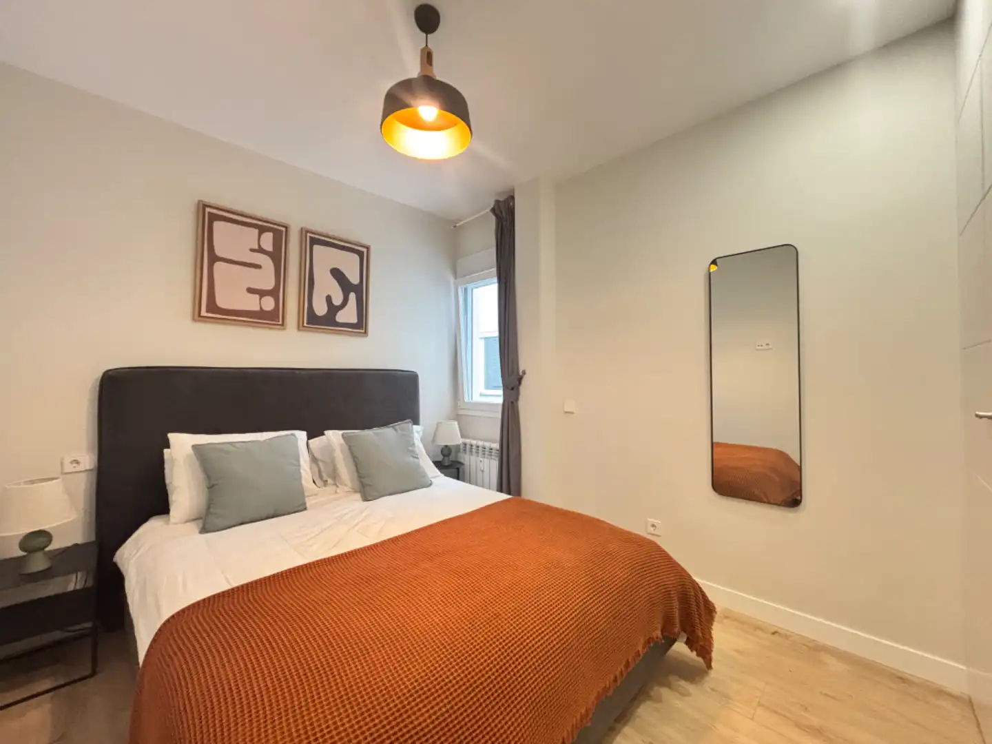 Bedroom of Flat for rent in Madrid  with Air Conditioner, Heating and Furnished