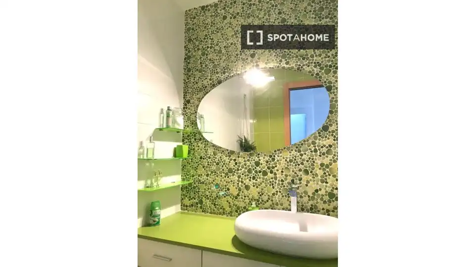 Baño de Piso de alquiler en Valencia con Aire acondicionado, Calefacción y Amueblado