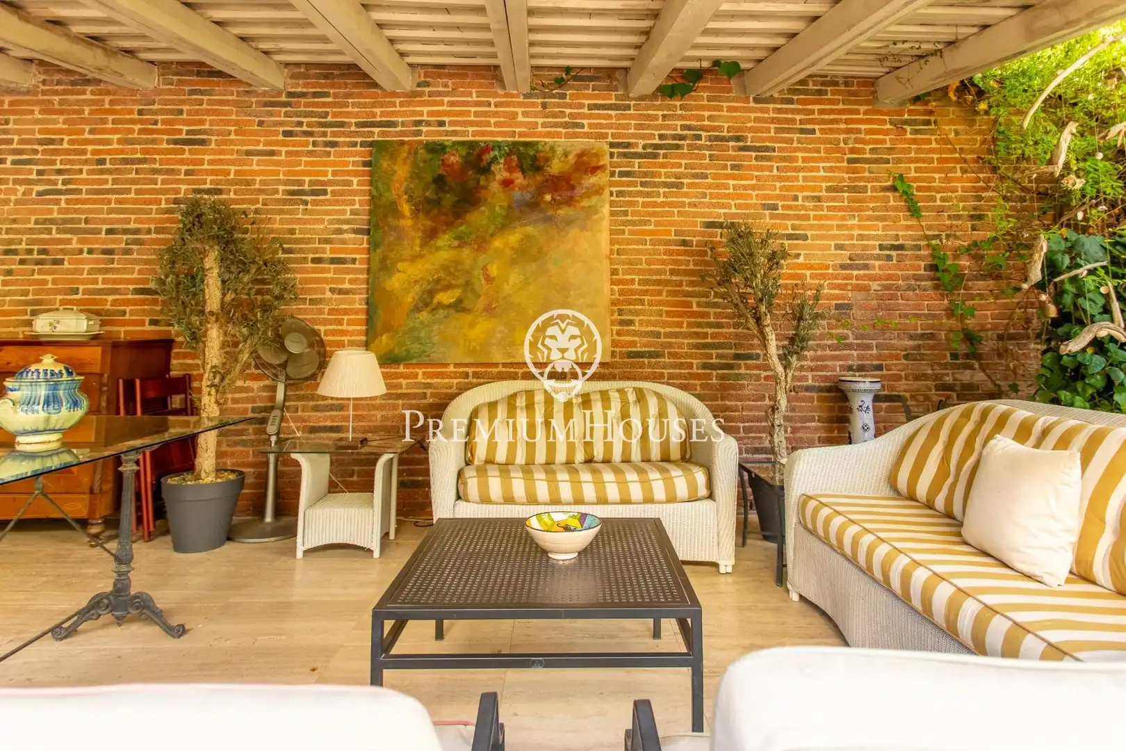 Houses for sale in Califòrnia - Santa Madrona
