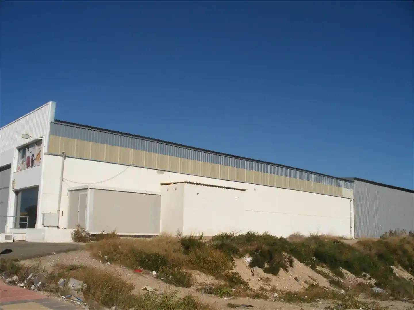 Exterior view of Industrial buildings for sale in Vera