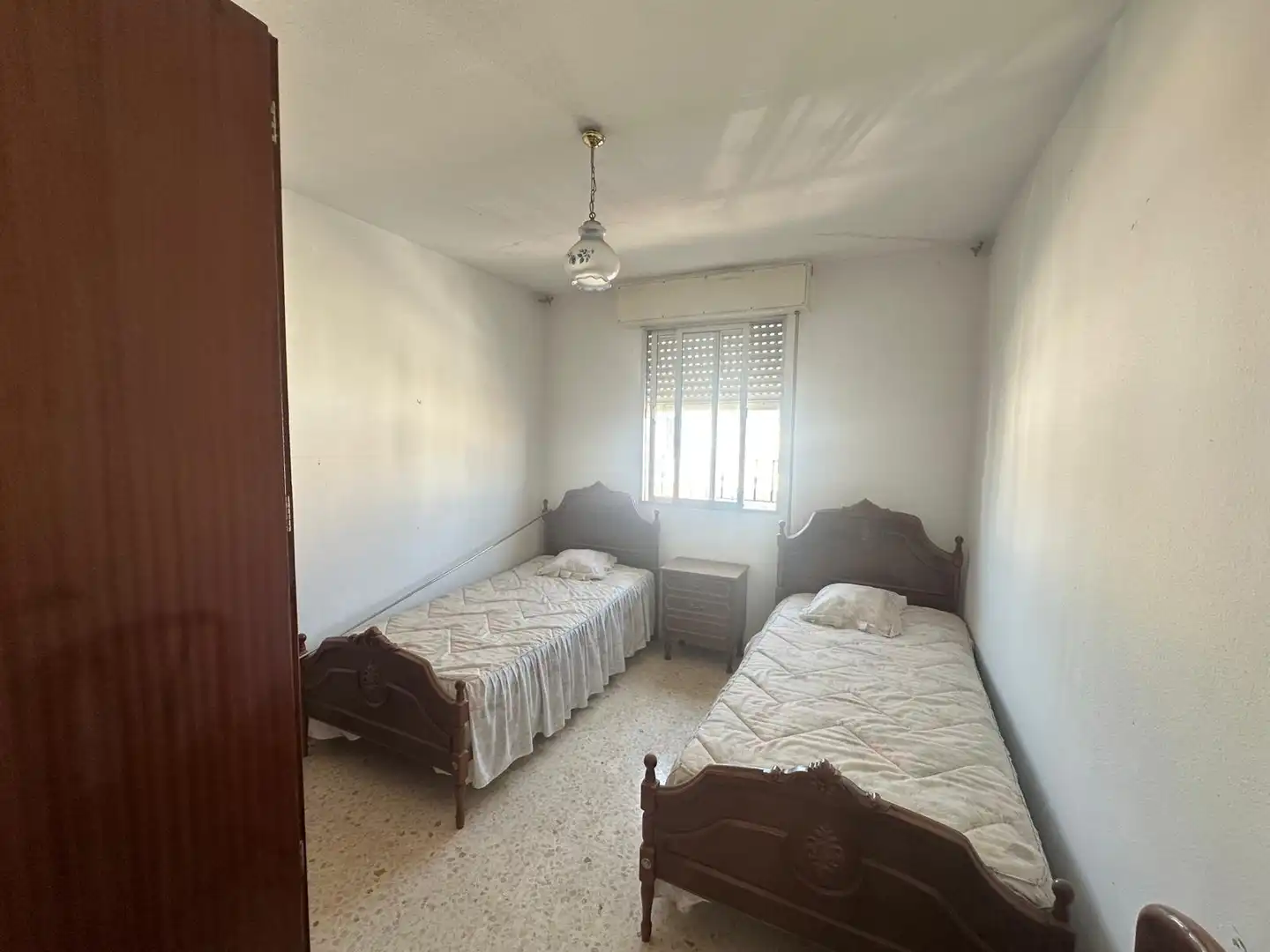 Dormitori de Casa o xalet en venda en Sanlúcar la Mayor amb Aire condicionat i Traster
