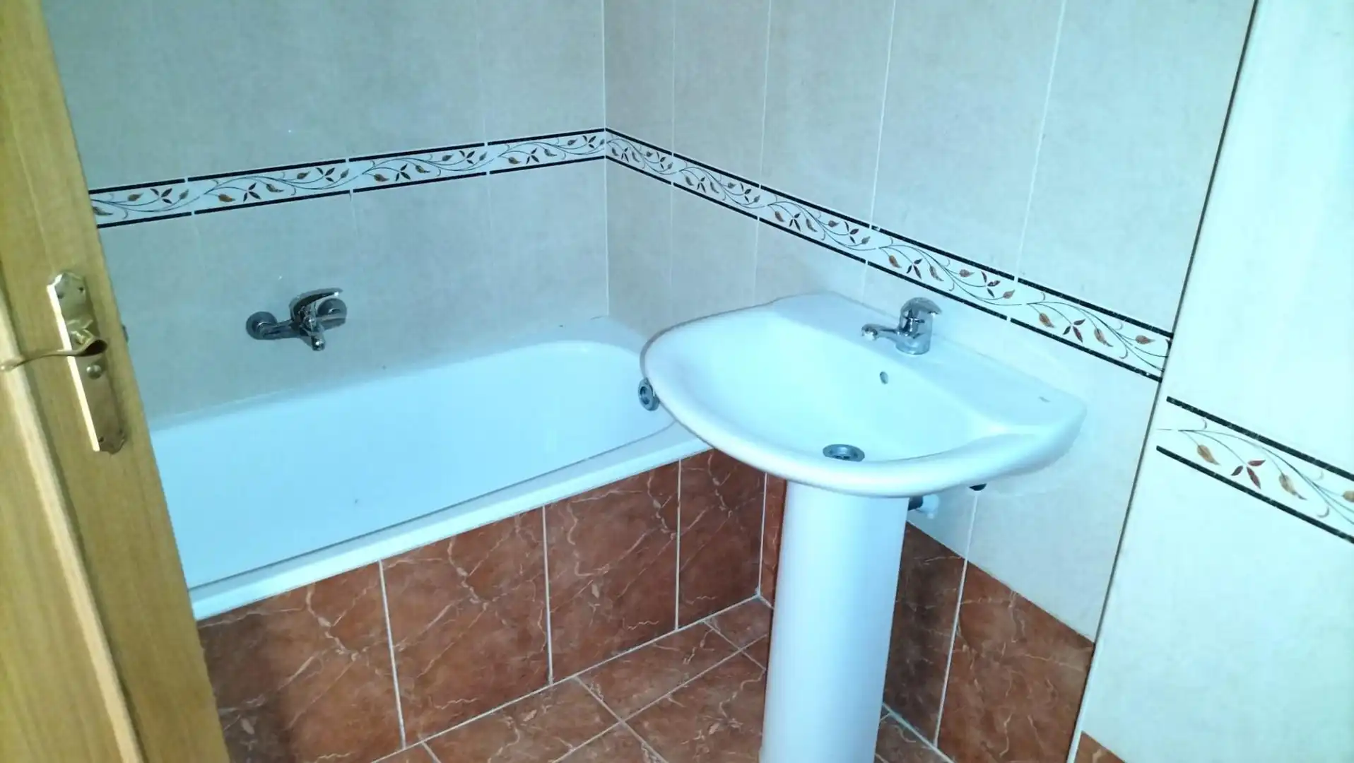Baño de Piso en venta en Palencia con Calefacción
